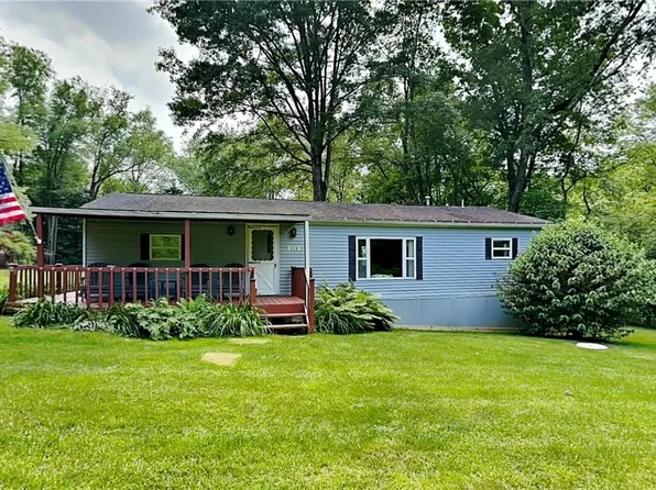 328 Mohican Trl, Mercer, PA 16137