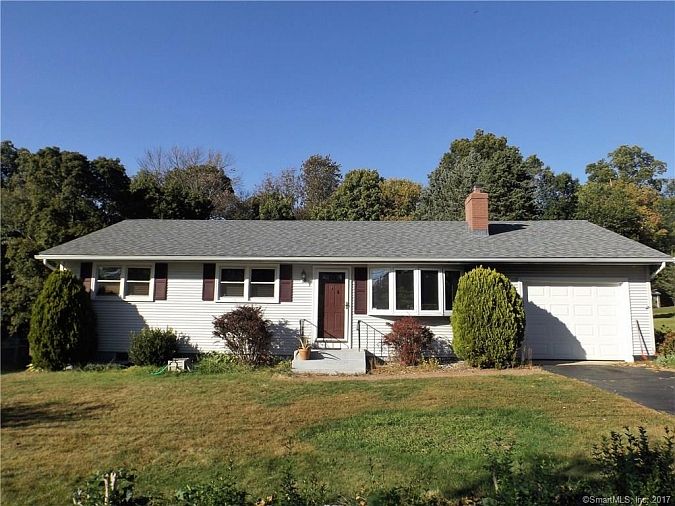 1st image of 104 Crestridge Dr
