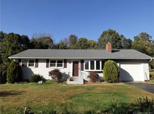 104 Crestridge Dr, Vernon, CT 06066