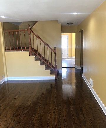 4th image of 3406 S 61st Ave