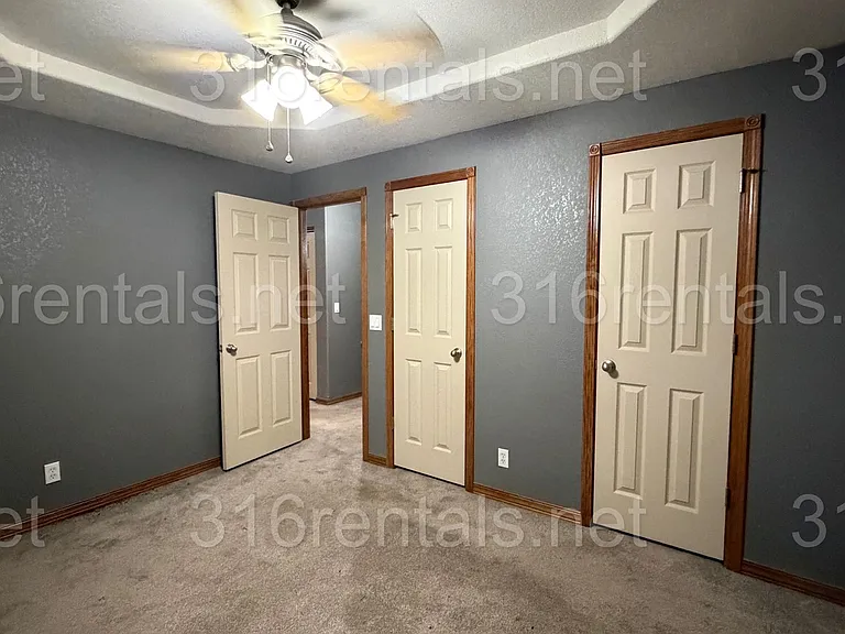 421 E 15th Ave — Photo 9