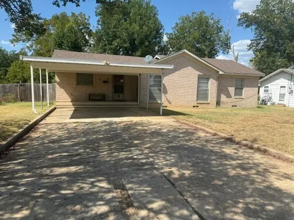 311 McNee Dr, Henderson, TX 75654