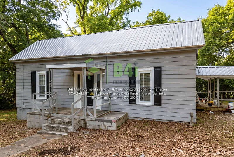 3 bed, 1.0 bath, 1434 sqft, $1,095 — Photo 2