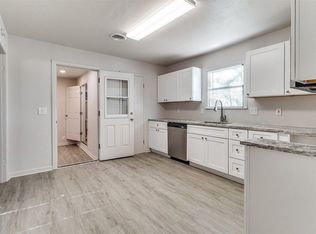 1114 S 7th Ave, Denison, TX 75021