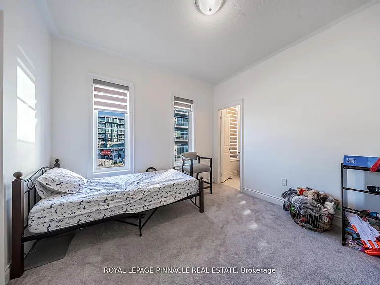 1504 Yellow Rose Cir #UPPER — Photo 28