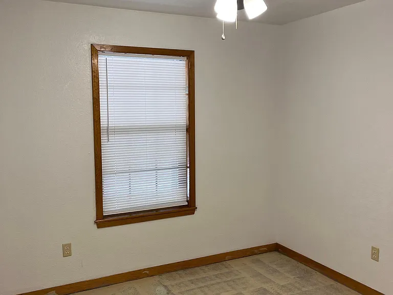14342 S FM 225 — Photo 7