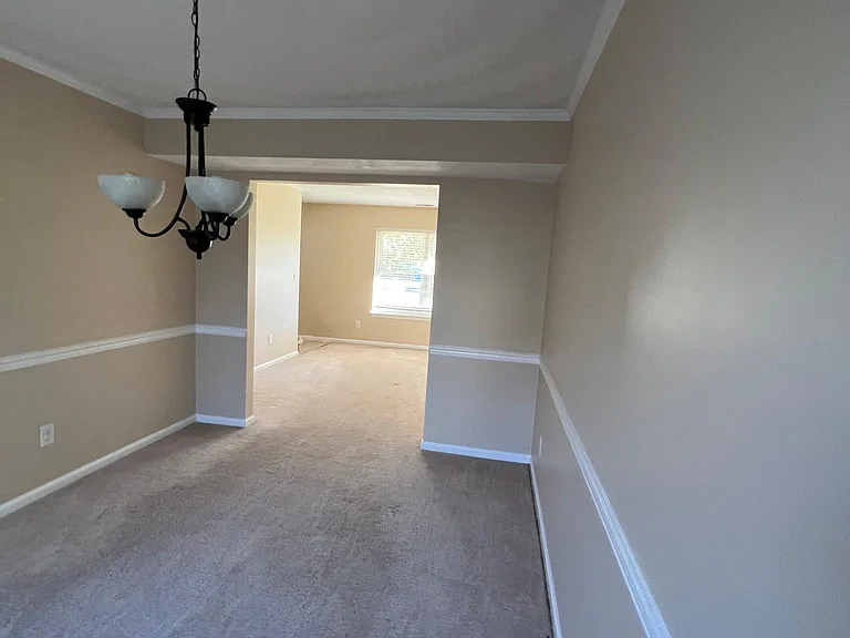 3701 Castlewood Dr — Photo 9
