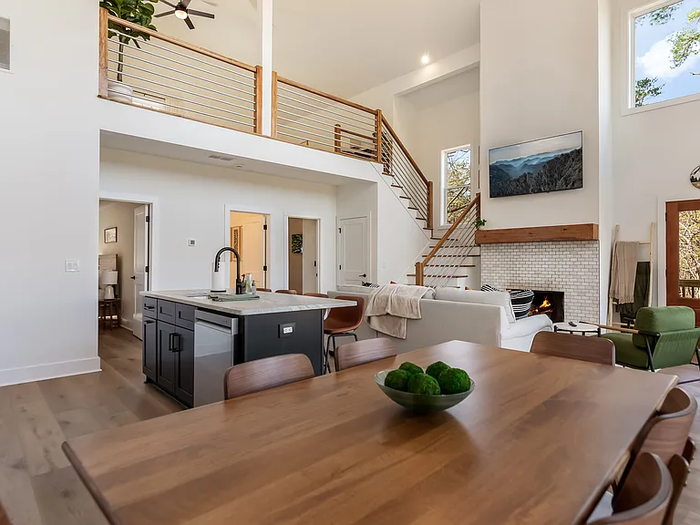 914 Hickory Dr — Photo 21