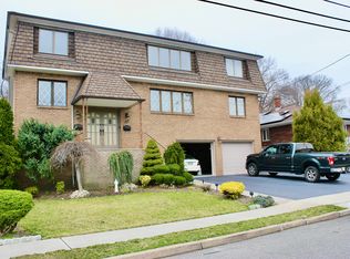 10 Spruce St FLOOR 2, Elmwood Park, NJ 07407