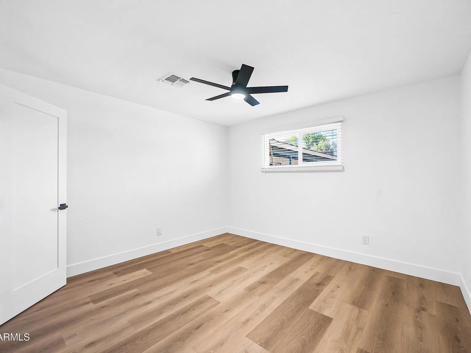 1 bed, 1.0 bath, 550 sqft, $1,649 — Photo 3