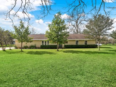 102 Wildflower Ln, Wharton, TX, 77488