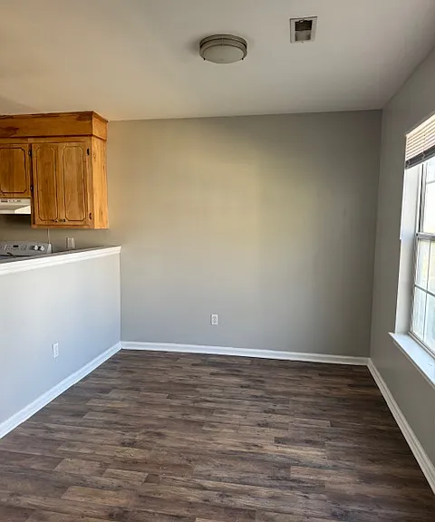 4040 Cedars Pkwy #E — Photo 3