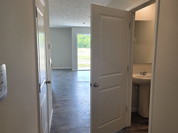 5th image of 10335 Mae Ct