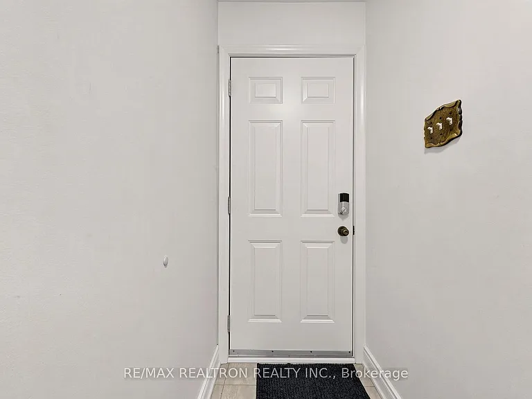 30 McGill St — Photo 15