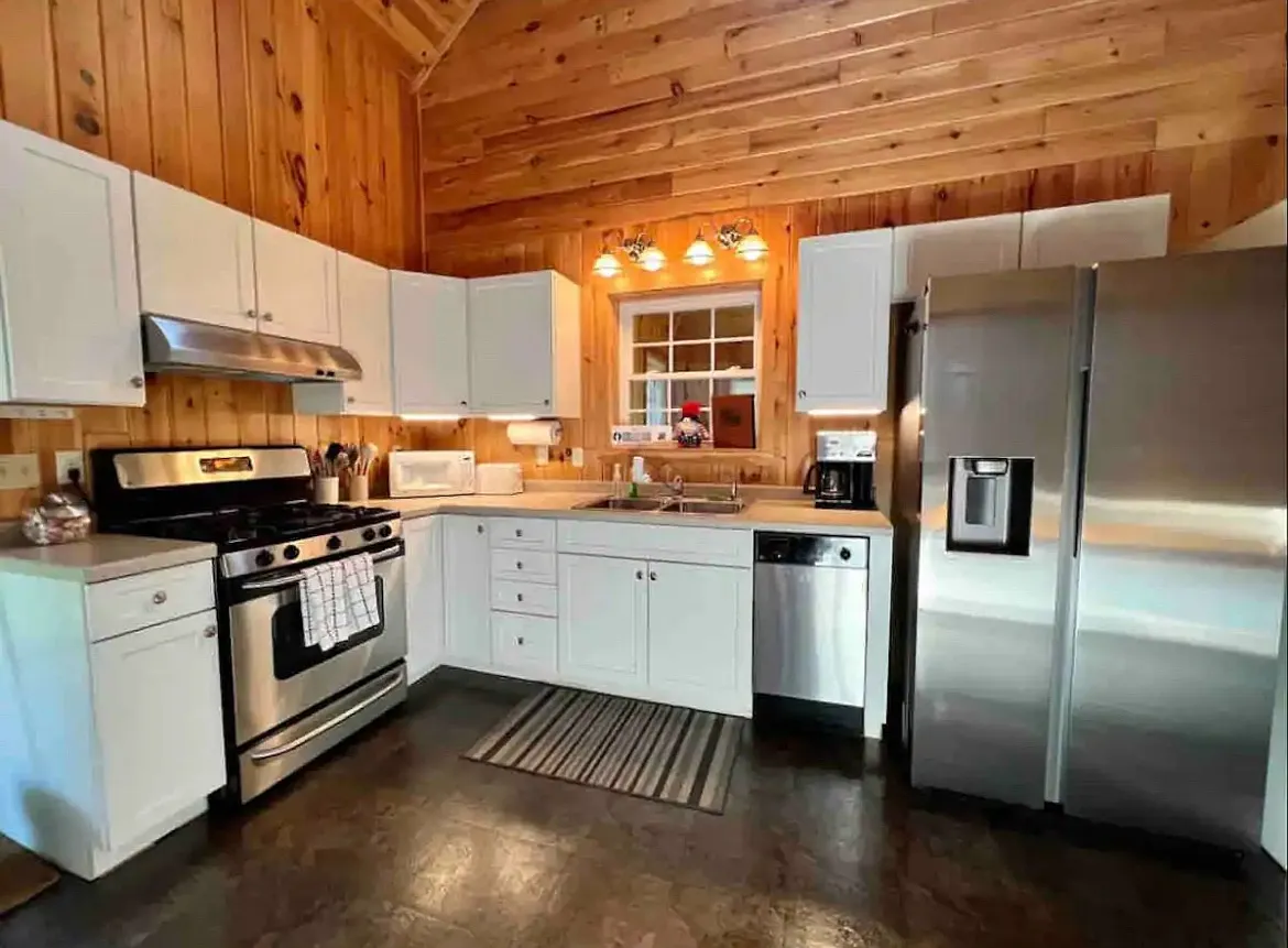 3 bed, 2.5 bath, 1664 sqft, $3,750 — Photo 4