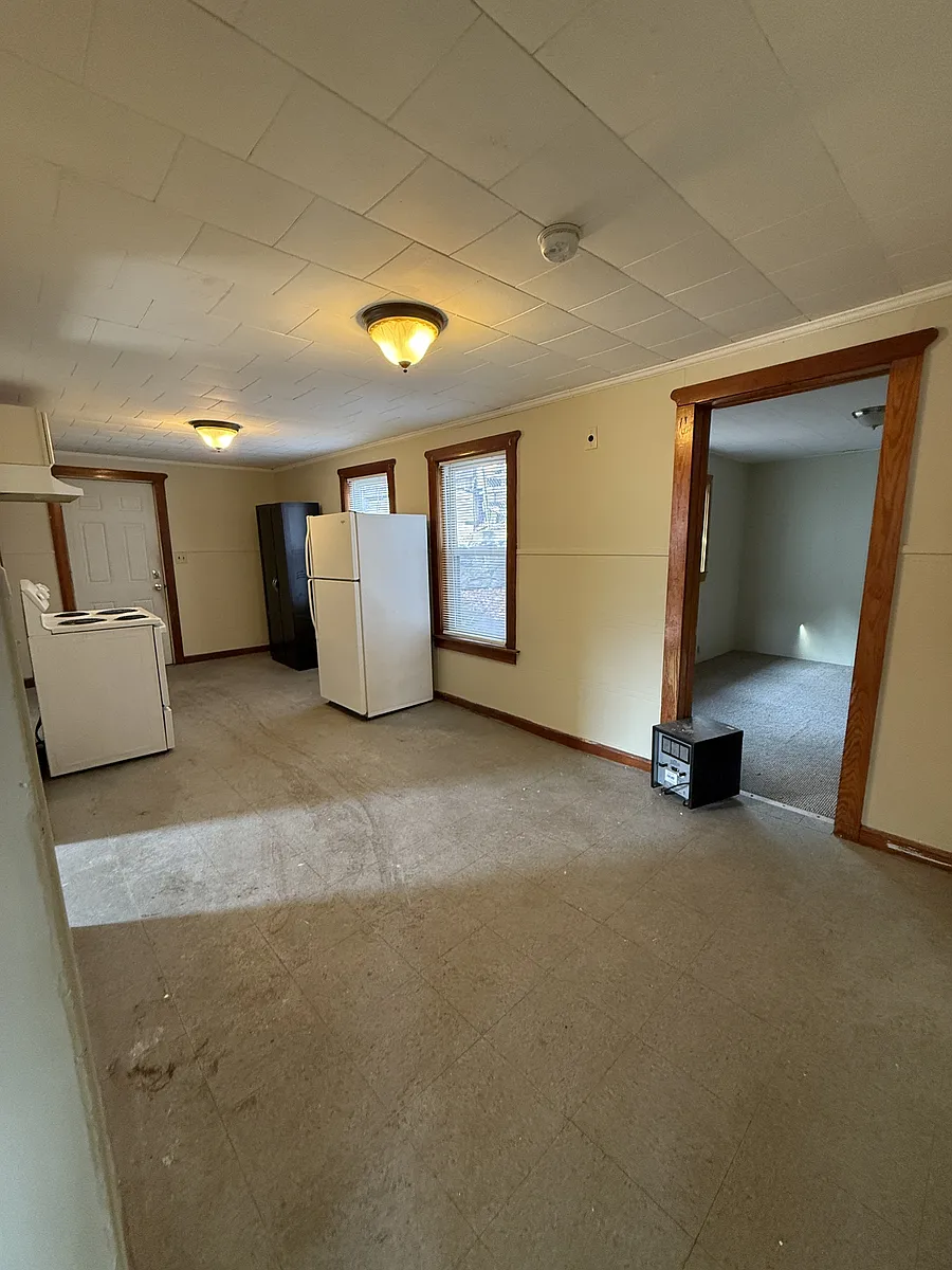 Building Photo - 22 Gerrish St #3
