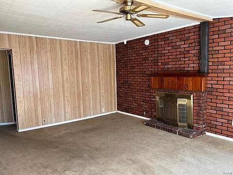 3rd image of 10749 Decker Ave