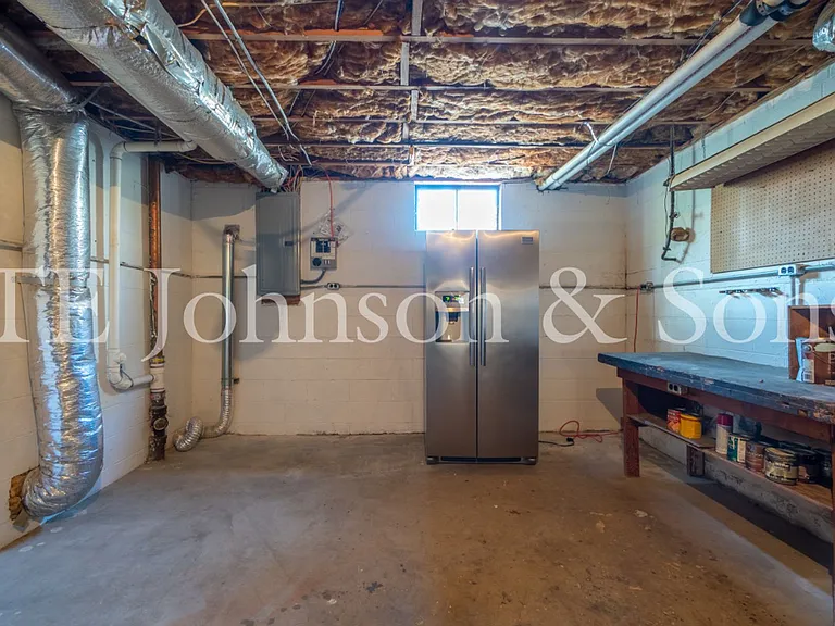 3520 Kirklees Rd — Photo 38