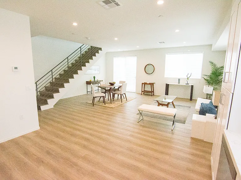 2006 S Corning St #3 — Photo 15