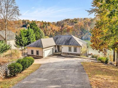1949 Morris Rd, Goodview, VA, 24095