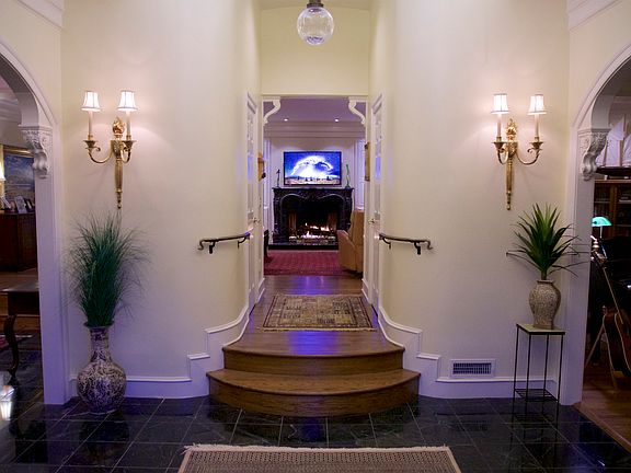 Foyer/Entry