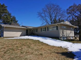1419 Hanshaw Rd, Ithaca, NY 14850