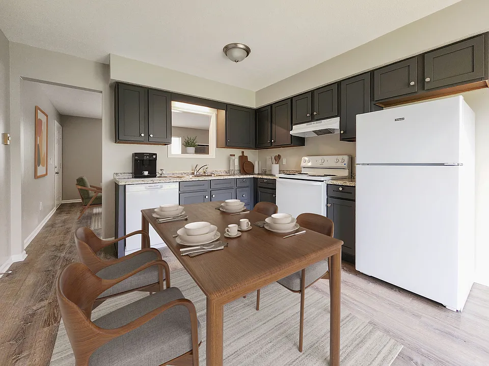 1301 Duplex Ave