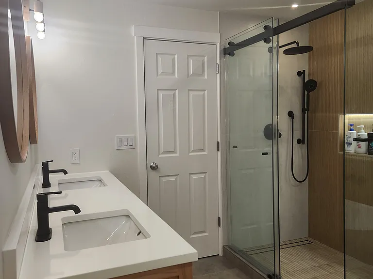 1069 Ilwaco Pl NE — Photo 10