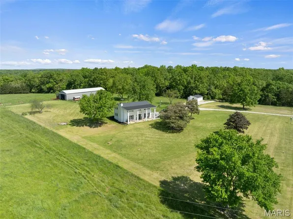 10715 Calico Rd, Fletcher, MO 63030