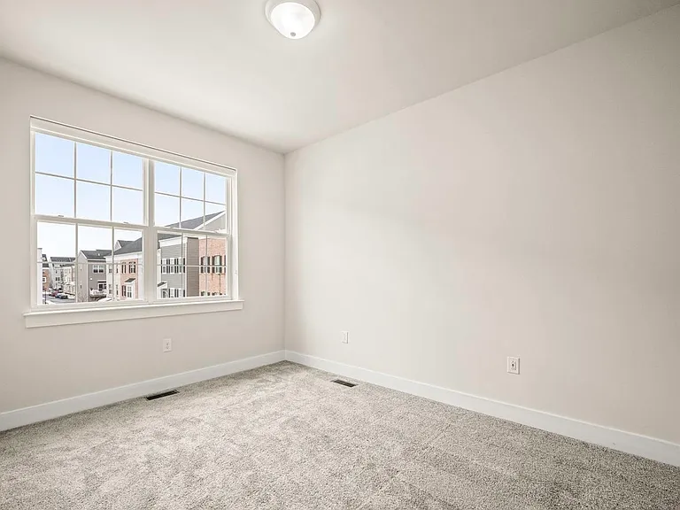127 Gaslight Aly — Photo 17