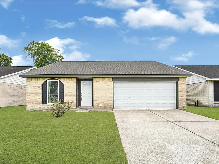 15322 Bedford Glen Dr — Photo 2