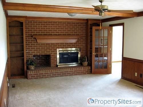 4th image of 368 Peace Haven Dr