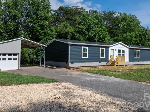 4960 Berkley St, Morganton, NC 28655