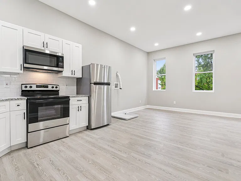 916 N Arlington Ave #3 — Photo 1