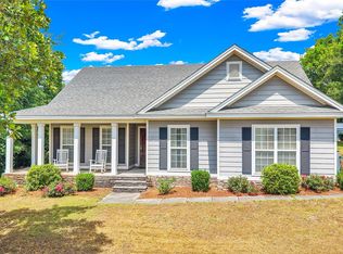 1529 White Cloud Dr, Deatsville, AL 36022