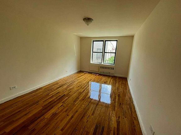 3rd image of 89-29 162nd St #7J