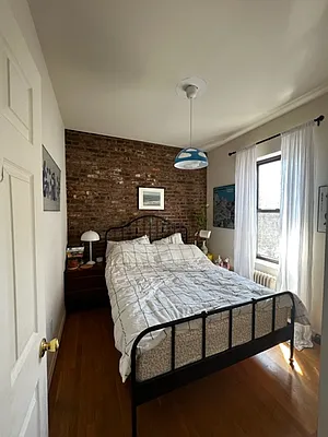 Rented by R New York | media 6