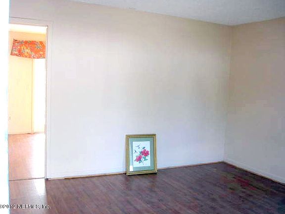 2nd image of 1117 Caliente Dr