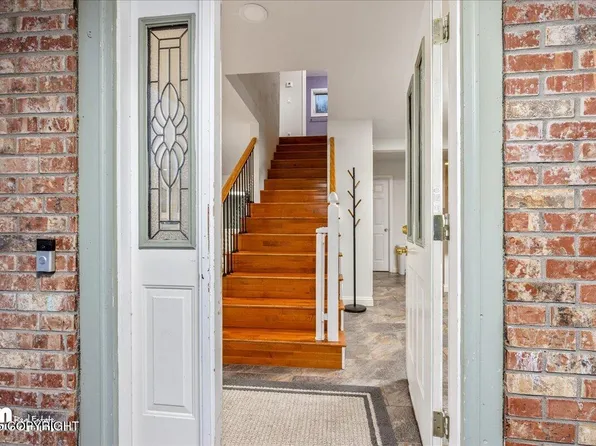 3531 Amber Bay Loop, Anchorage, AK 99515