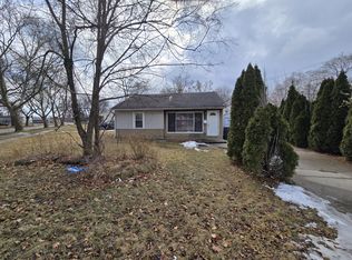 22751 Rosewood St, Oak Park, MI 48237