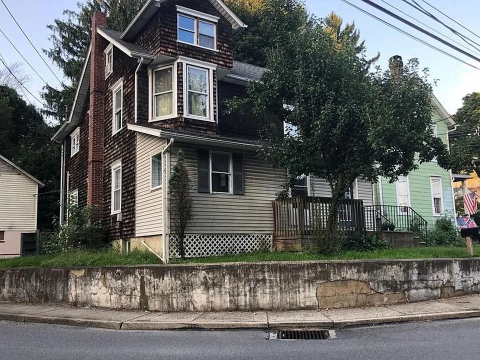 412 Chestnut Street