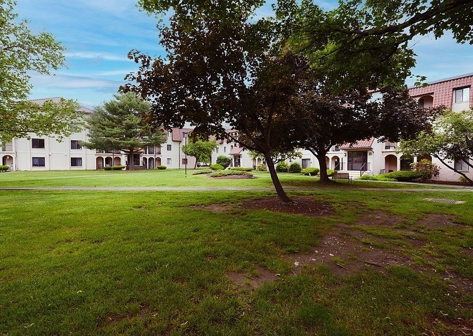 685 Oak St Brockton, MA, 02301 Apartments for Rent Zillow