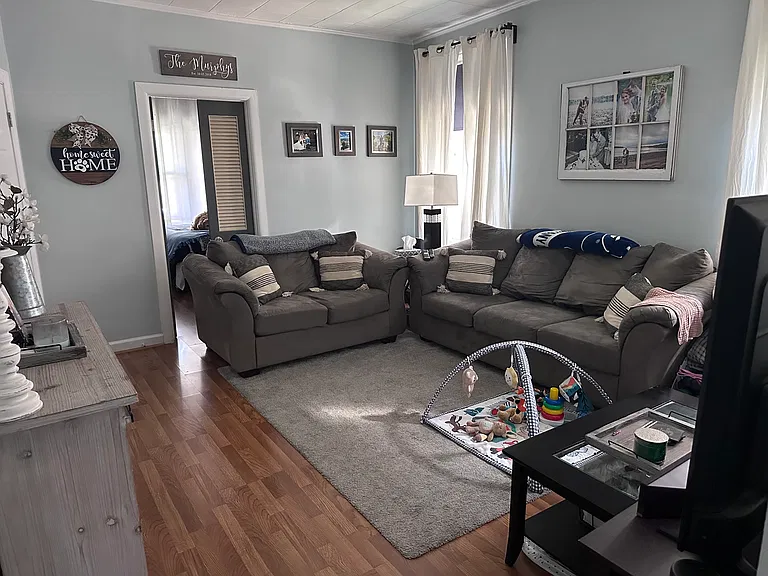 214 Rochelle Ave #1 — Photo 5