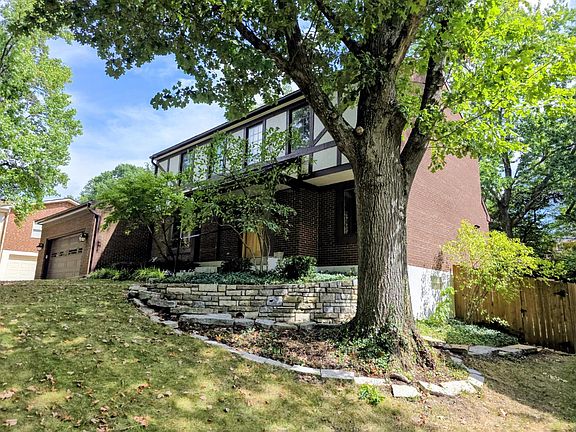 3rd image of 3011 Lee Ln