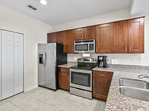 5th image of 11332 Estancia Villa Cir #706