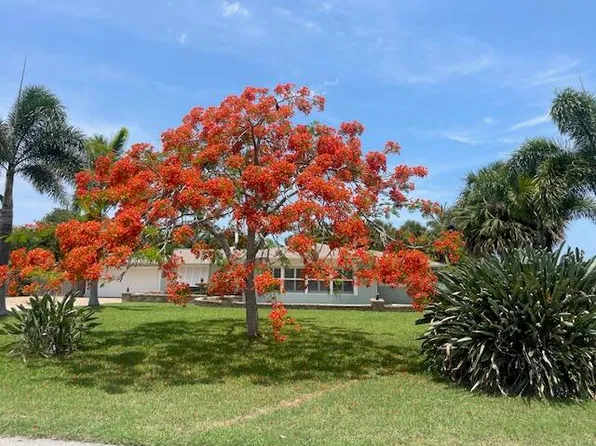 414 Poinsettia Rd, Melbourne Beach, FL 32951