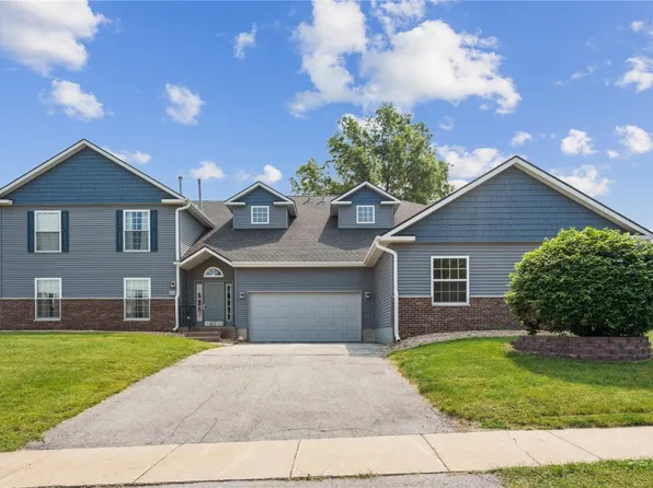 4610 Westchester Dr NE Unit A, Cedar Rapids, IA 52402