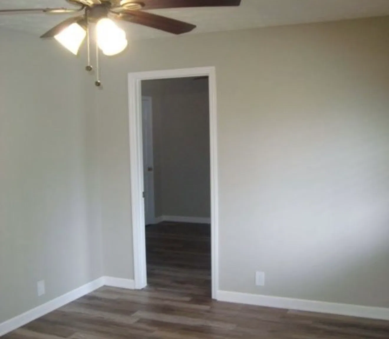 4 bed, 1204 sqft, $1,600 — Photo 3