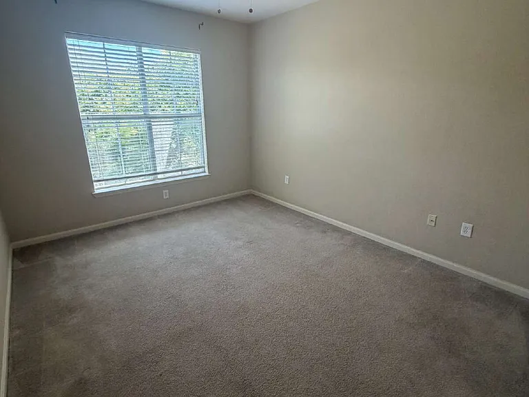 806 Baldwin Rowe Cir #1 — Photo 32