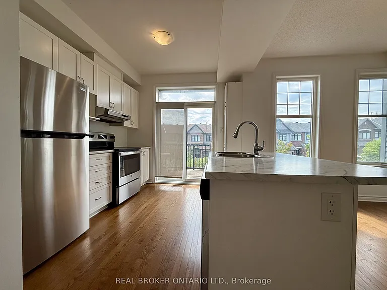 66 Fallengale Cres — Photo 12
